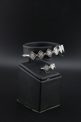 دستبند النگویی و انگشتر نقره زنانه