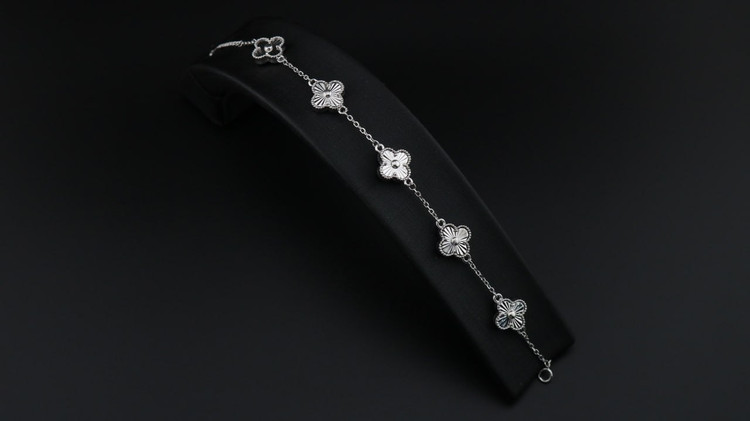 دستبند نقره زنانه