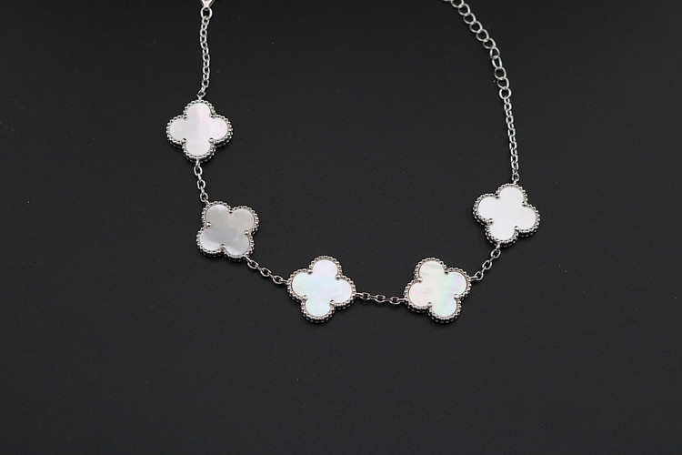 دستبند نقره زنانه