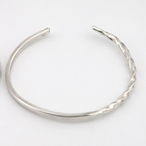 بنگل نقره اسپرت