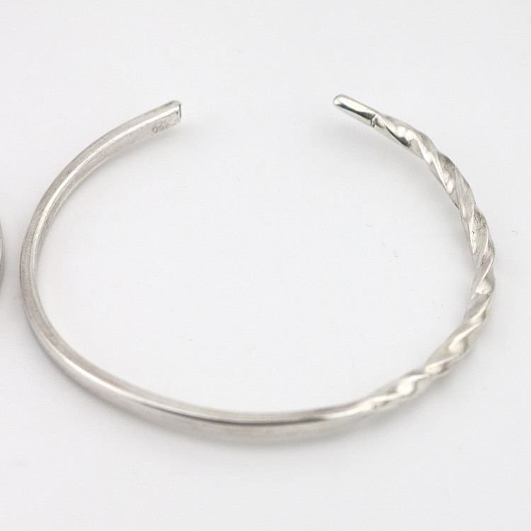 بنگل نقره اسپرت