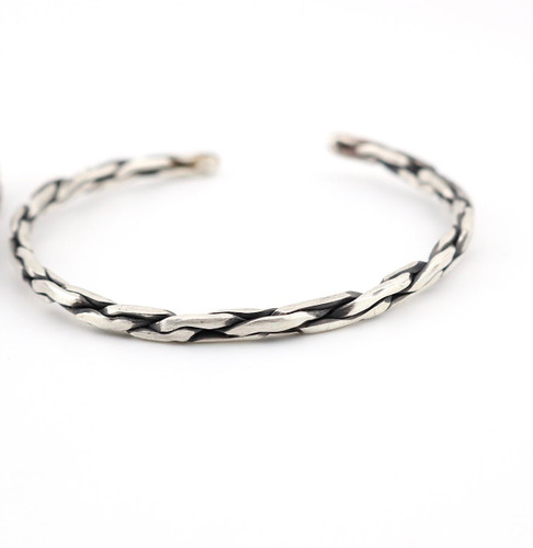 بنگل نقره اسپرت