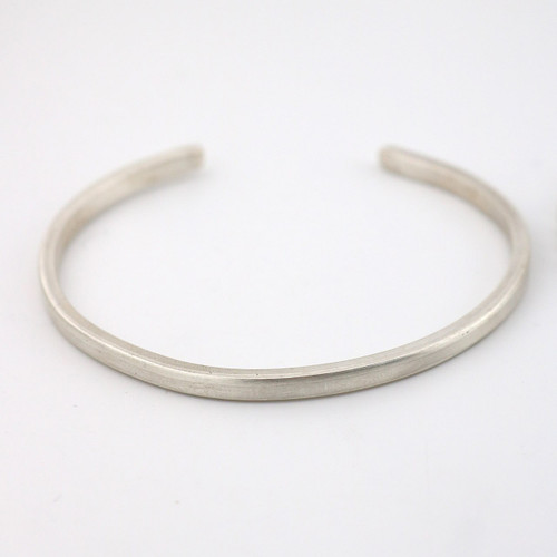 بنگل نقره اسپرت