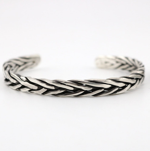 بنگل نقره اسپرت