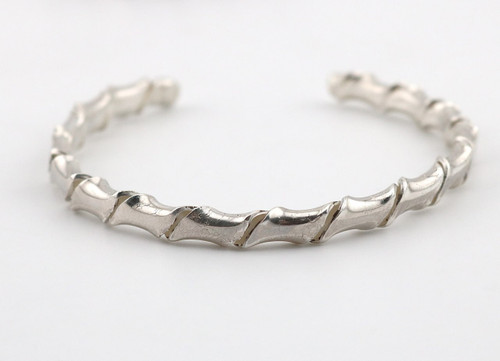 بنگل نقره اسپرت