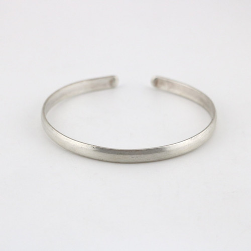 بنگل نقره اسپرت