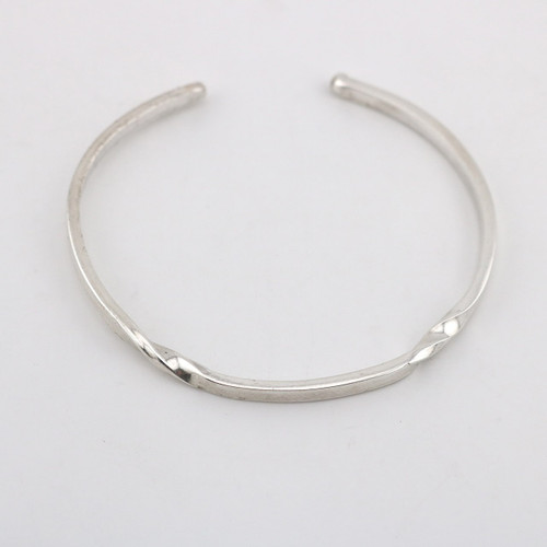 بنگل نقره اسپرت