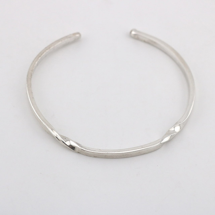 بنگل نقره اسپرت