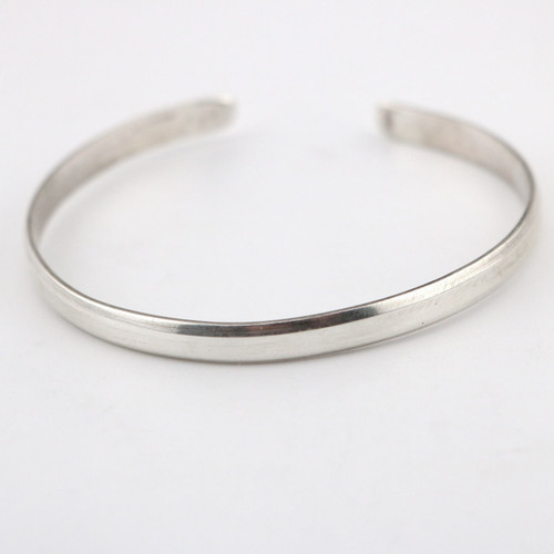 بنگل نقره اسپرت