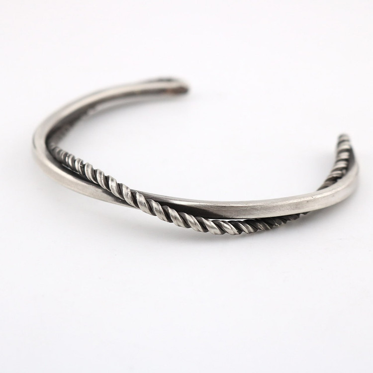 بنگل نقره اسپرت