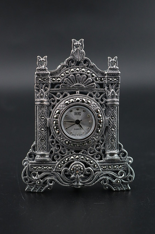 ساعت رومیزی نقره